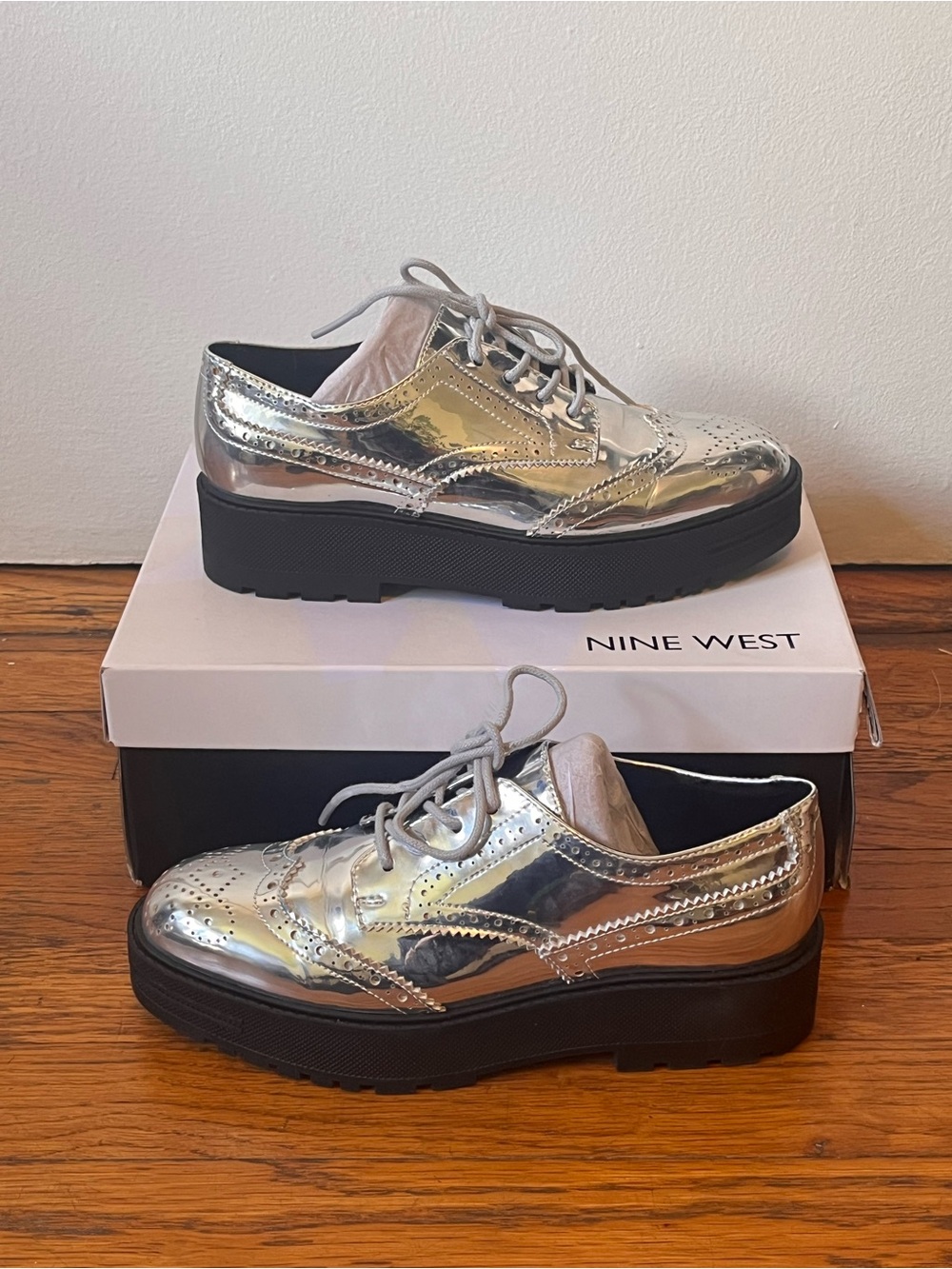 Nine West Silver Metallic Platform Wingtip Oxfords